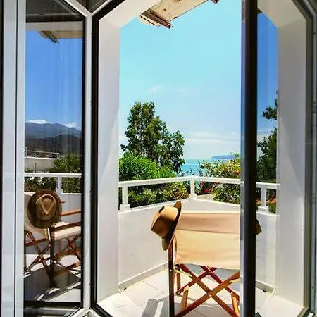Renovated Maisonette By The Sea W/ Rooftop Terrace * Stalida